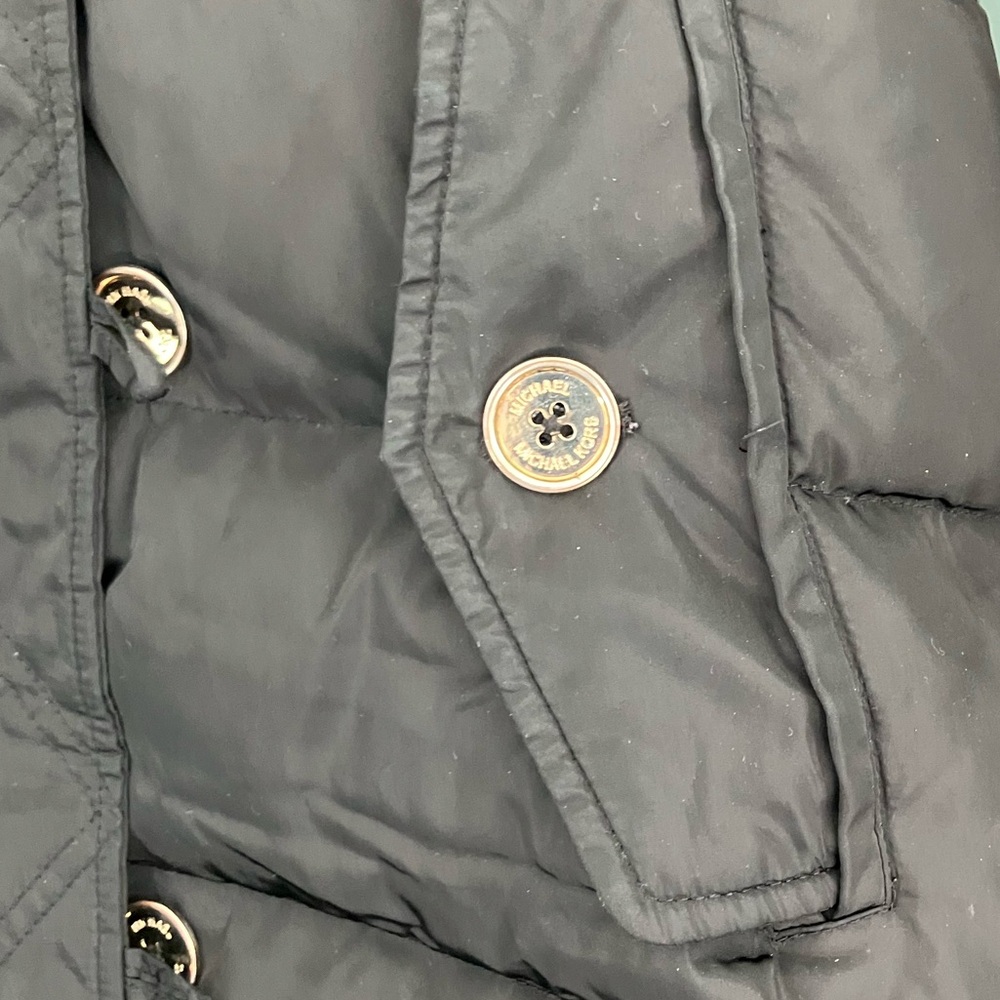 Michael Kors Women’s Black with Gold Buttons Puffer Jacket Size: Medium - Picture 5 of 7